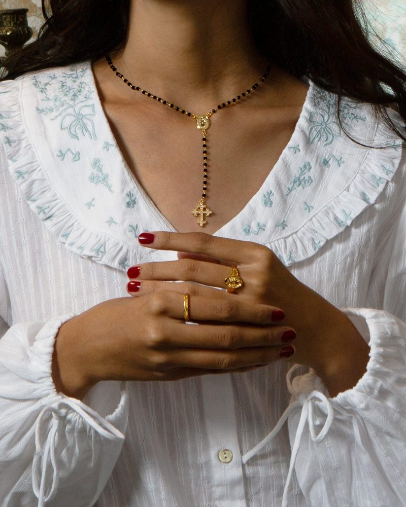 Gold Twill Ring | Elegant Textured Statement Piece - 图片 2