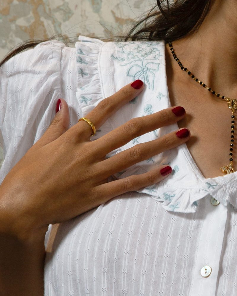 Gold Twill Ring | Elegant Textured Statement Piece - 图片 3