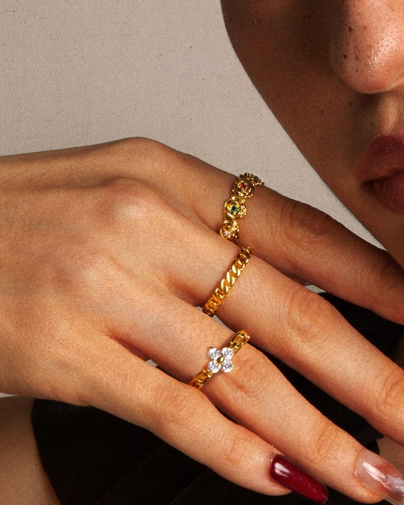 Lucky Clover Ring in Gold | Dainty 18k Gold Plated Ring with CZ Stone - 图片 2
