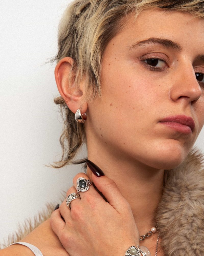 Chic Silver Waterdrop Hoop Earrings - 图片 4