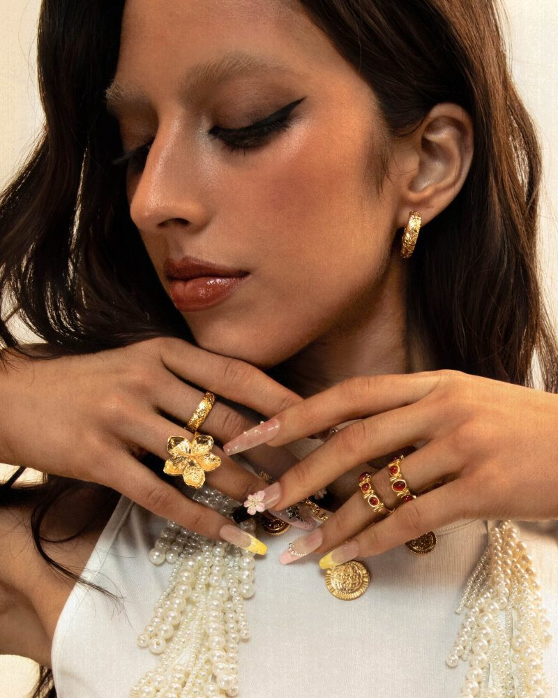 Gold Textured Floral Ring | Elegant Statement Piece - 图片 2