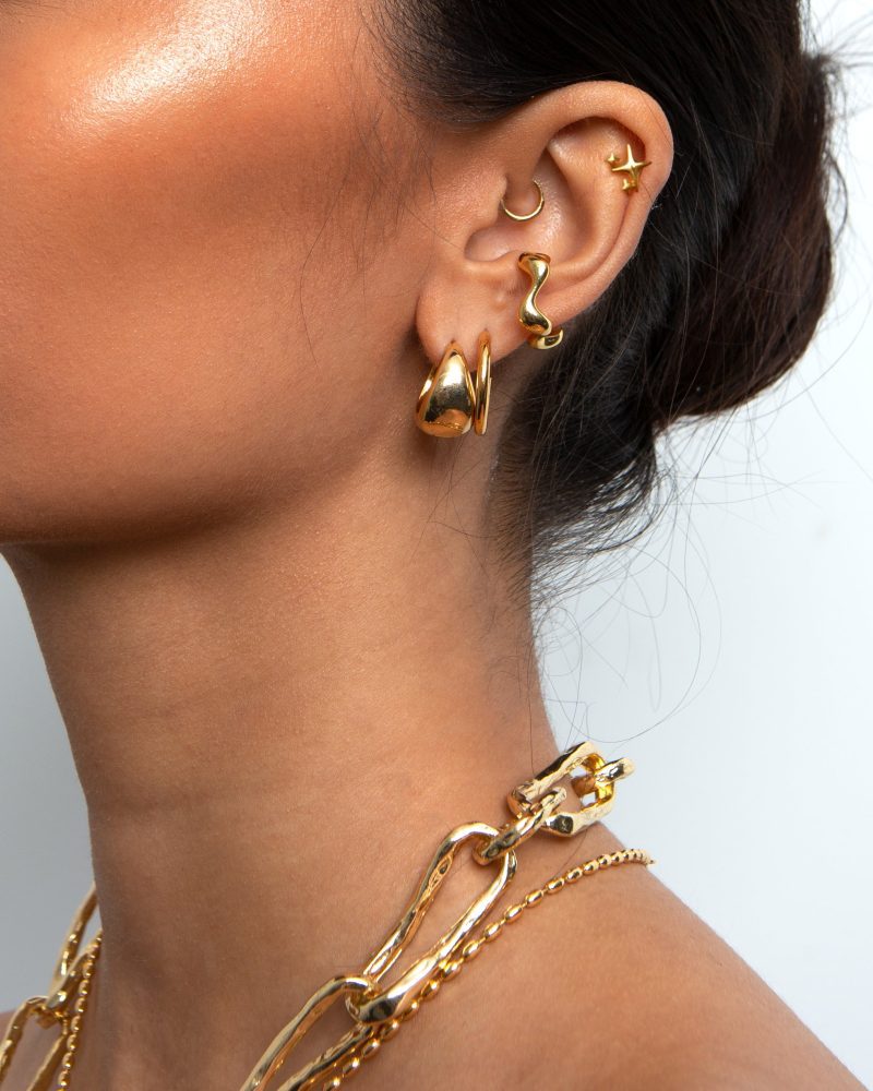 Gold Waterdrop Hoop Earrings | Elegant Statement Piece - 图片 2
