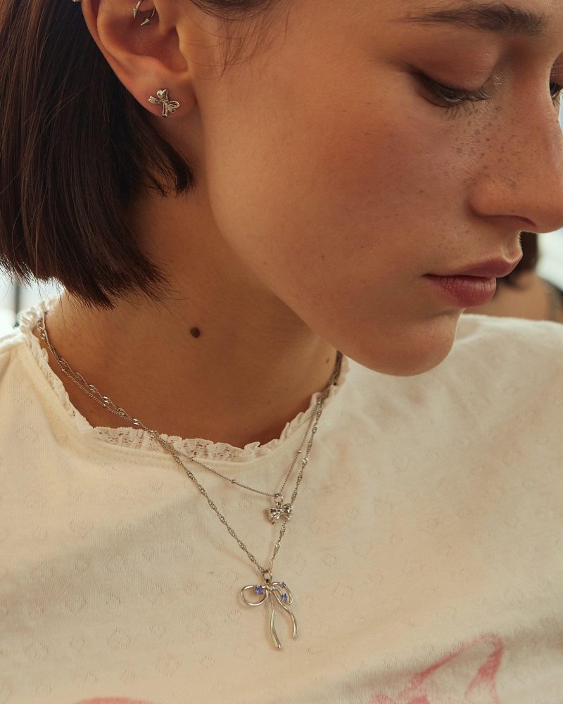 Bow Necklace in Silver - 图片 2