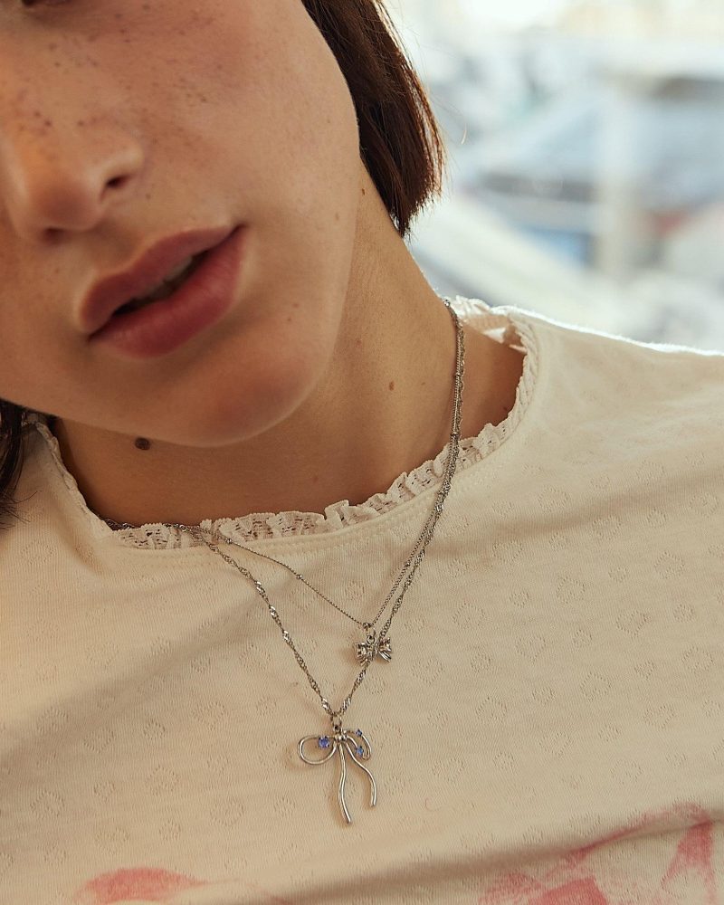Bow Necklace in Silver - 图片 3