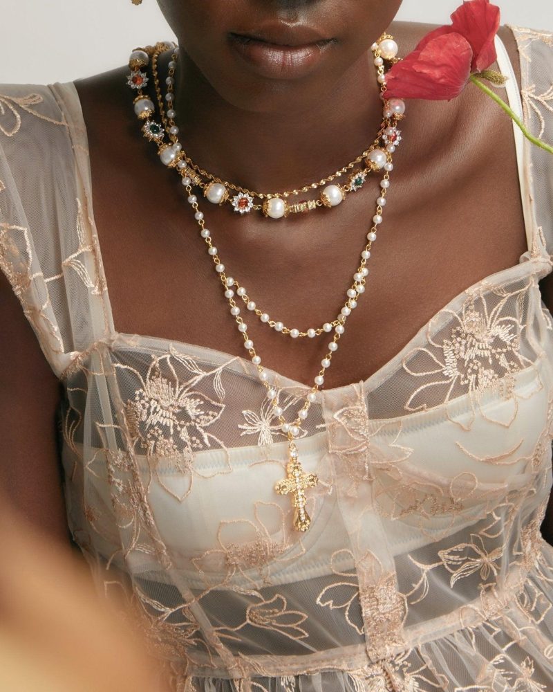 Everette Gold Cross Necklace - 18K Gold Plated with Pearl Drop | Vintage Italian Inspired Design - 图片 2