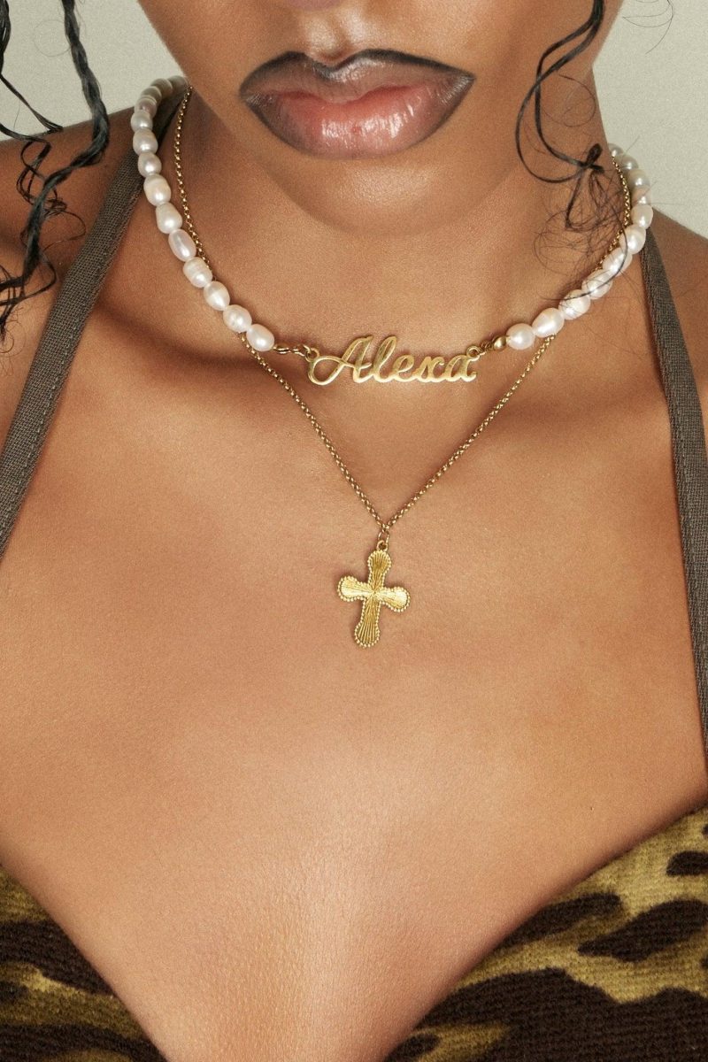 Mini Cross Pendant Necklace | Dainty 18k Gold Plated Brass - 图片 2