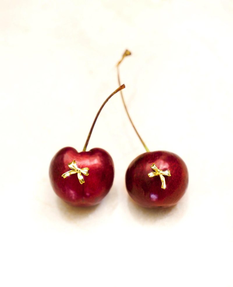 Dainty Ribbon Bow Stud Earrings - 18k Gold or Platinum Plated - 图片 4