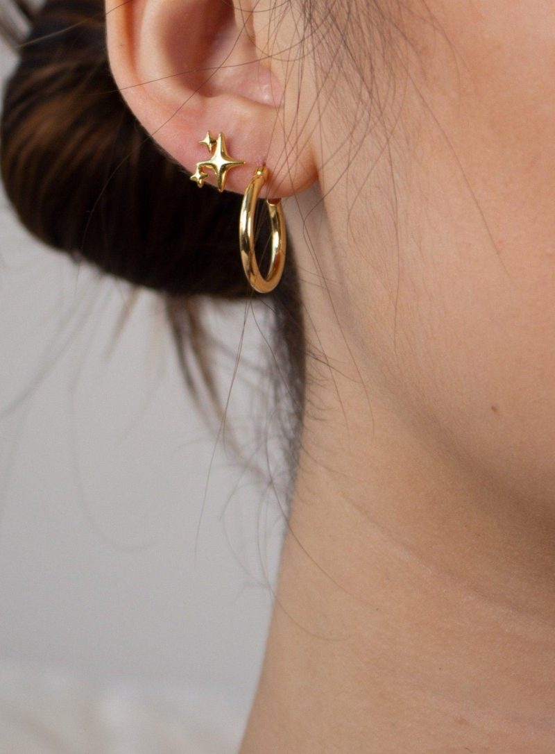 Sparkle Star Stud Earrings in Gold - 图片 5