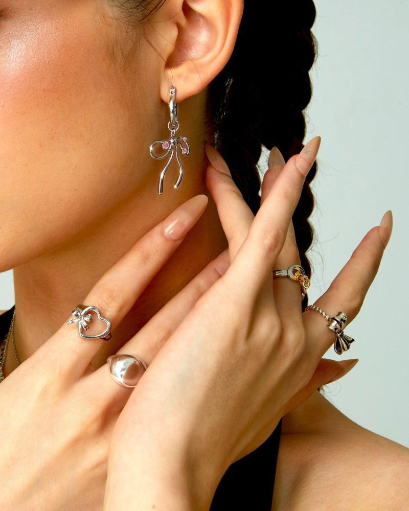 The Miffy Earrings in Pink Silver - 图片 2