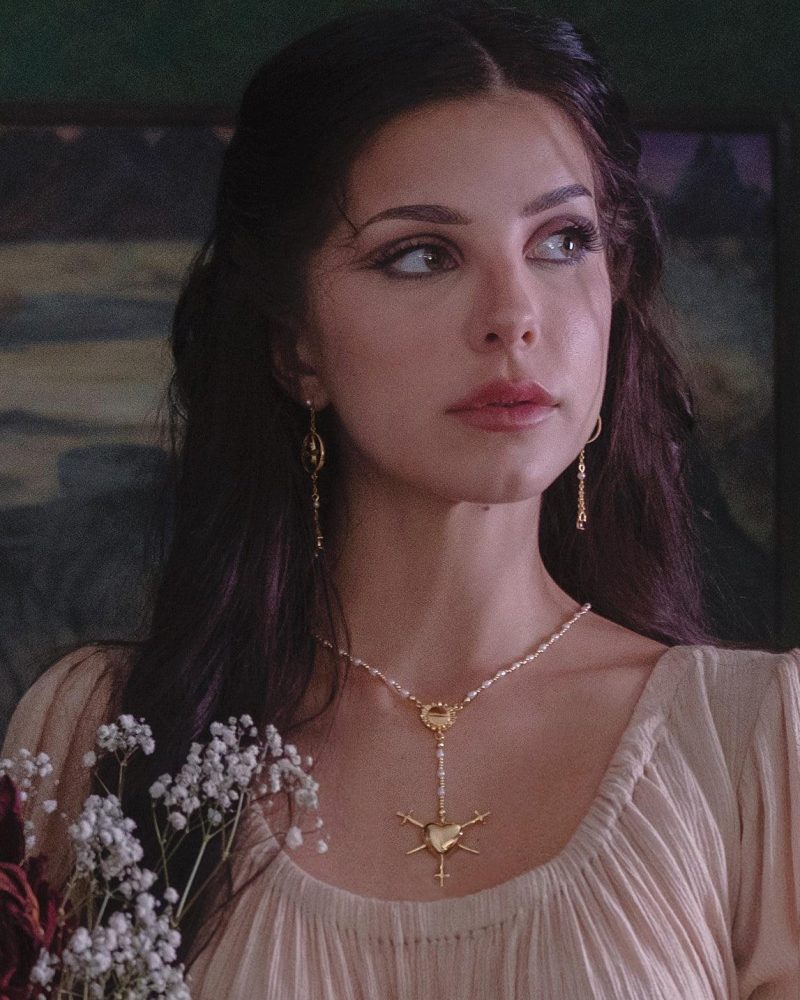 Three of Swords Rosary Necklace in Gold - 图片 2